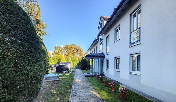 Dachgeschosswohnung mit 3 Zimmern | 70501 | Eingangsbereich