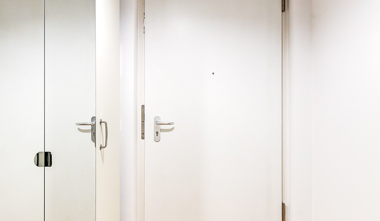 Etagenwohnung mit 2.5 Zimmern | 70020 | Flur Blickrichtung Eingang