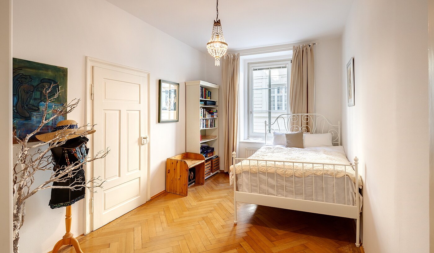 Etagenwohnung mit 5 Zimmern | München-Altstadt | 700121 | ...Türen, schönes Fischgrät-Parkett...