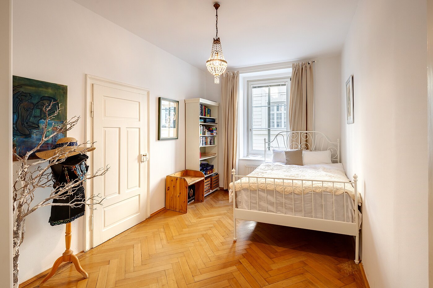 Etagenwohnung mit 5 Zimmern | München-Altstadt | 700121 | ...Türen, schönes Fischgrät-Parkett...
