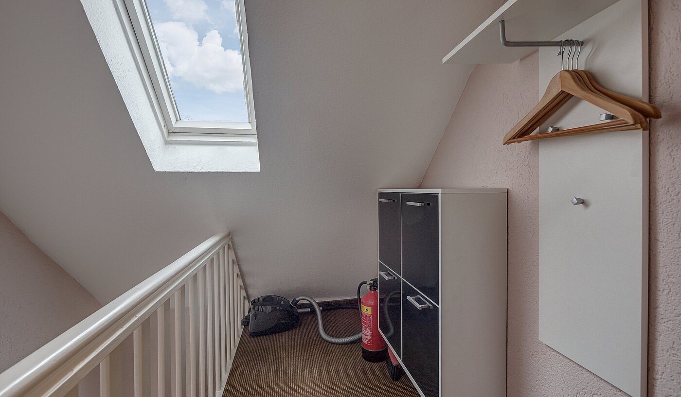 Dachgeschosswohnung mit 3 Zimmern | München-Hasenbergl | 1803ML5 | Garderobe