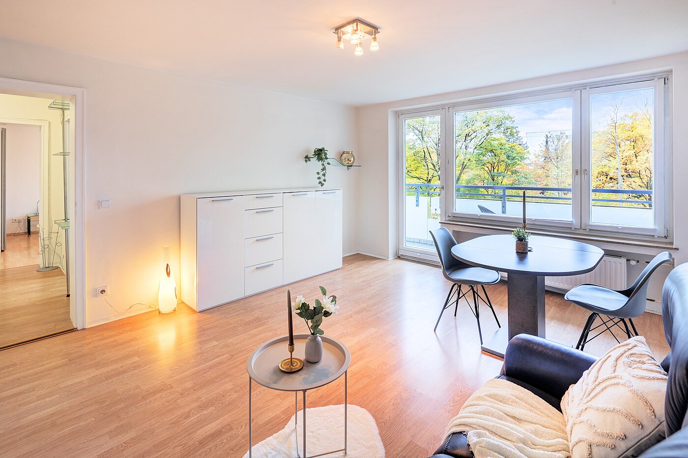 Etagenwohnung mit 2 Zimmern | München-Perlach | 70300 | Wohnbereich