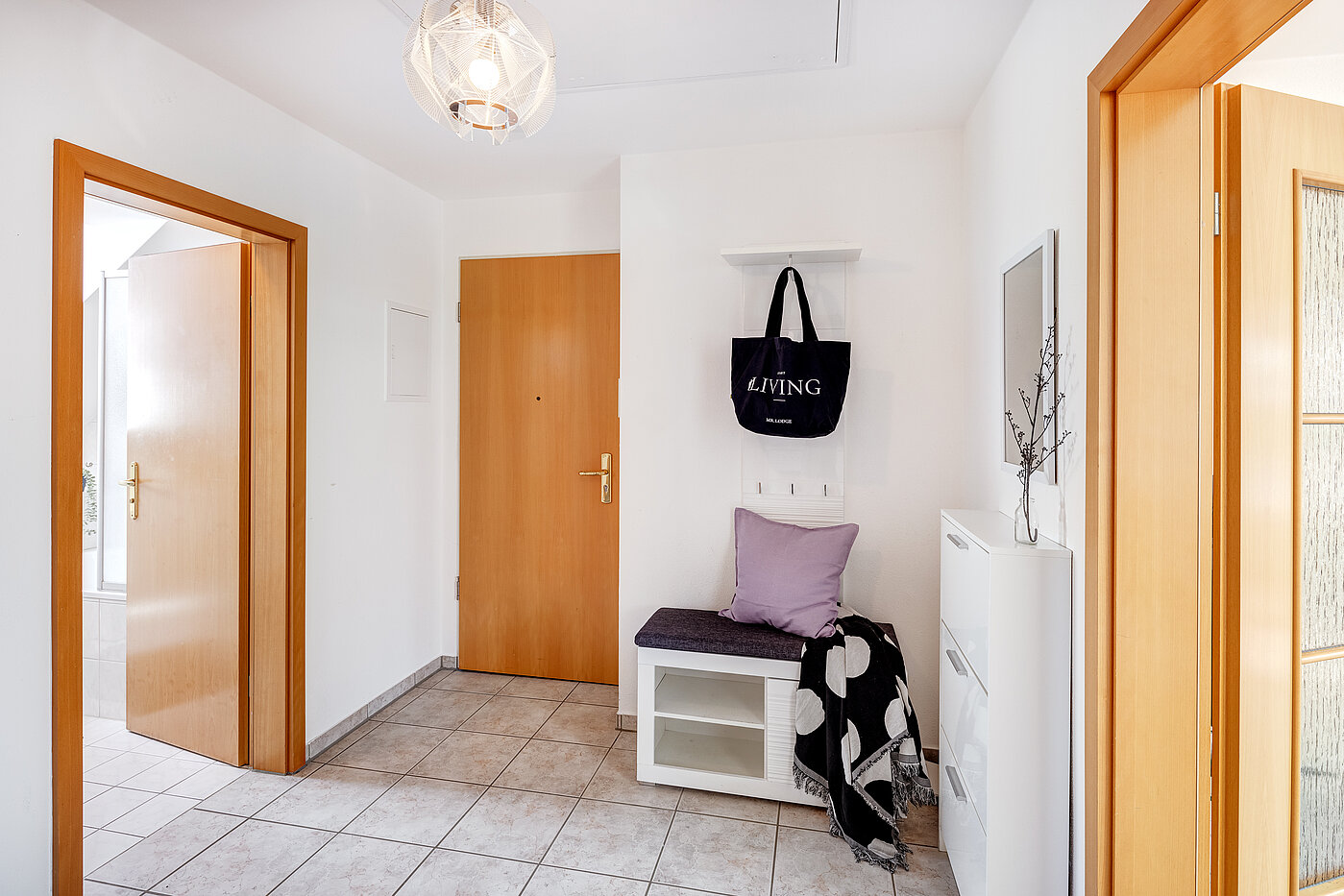 Etagenwohnung mit 2 Zimmern | Unterschleißheim | 70138 | Eingangsbereich mit...