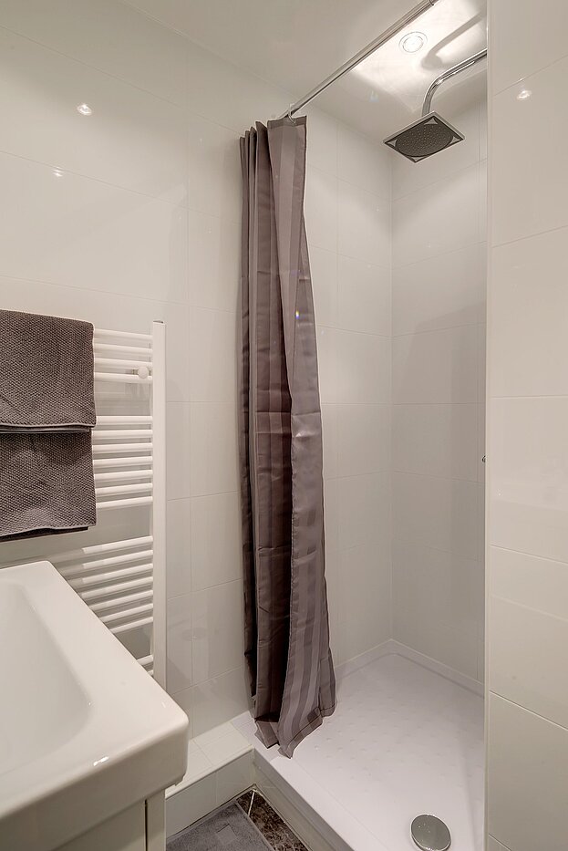 Etagenwohnung mit 1 Zimmer | München-Nymphenburg | 2102ML7 | ...mit Dusche