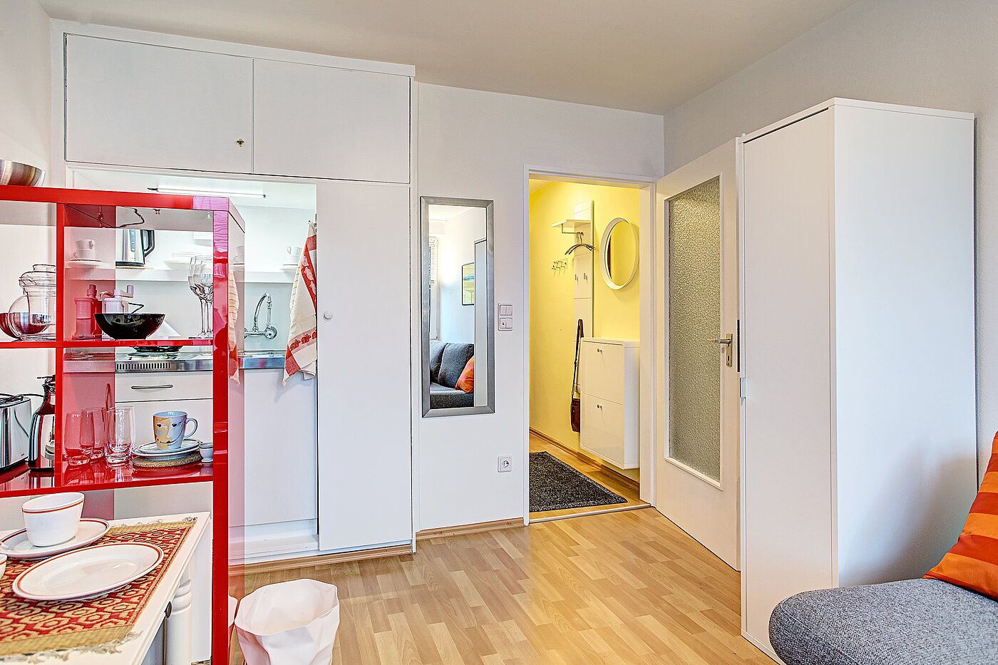Apartment mit 1 Zimmer | München-Ludwigsvorstadt | 70469 | Blick zur Diele...