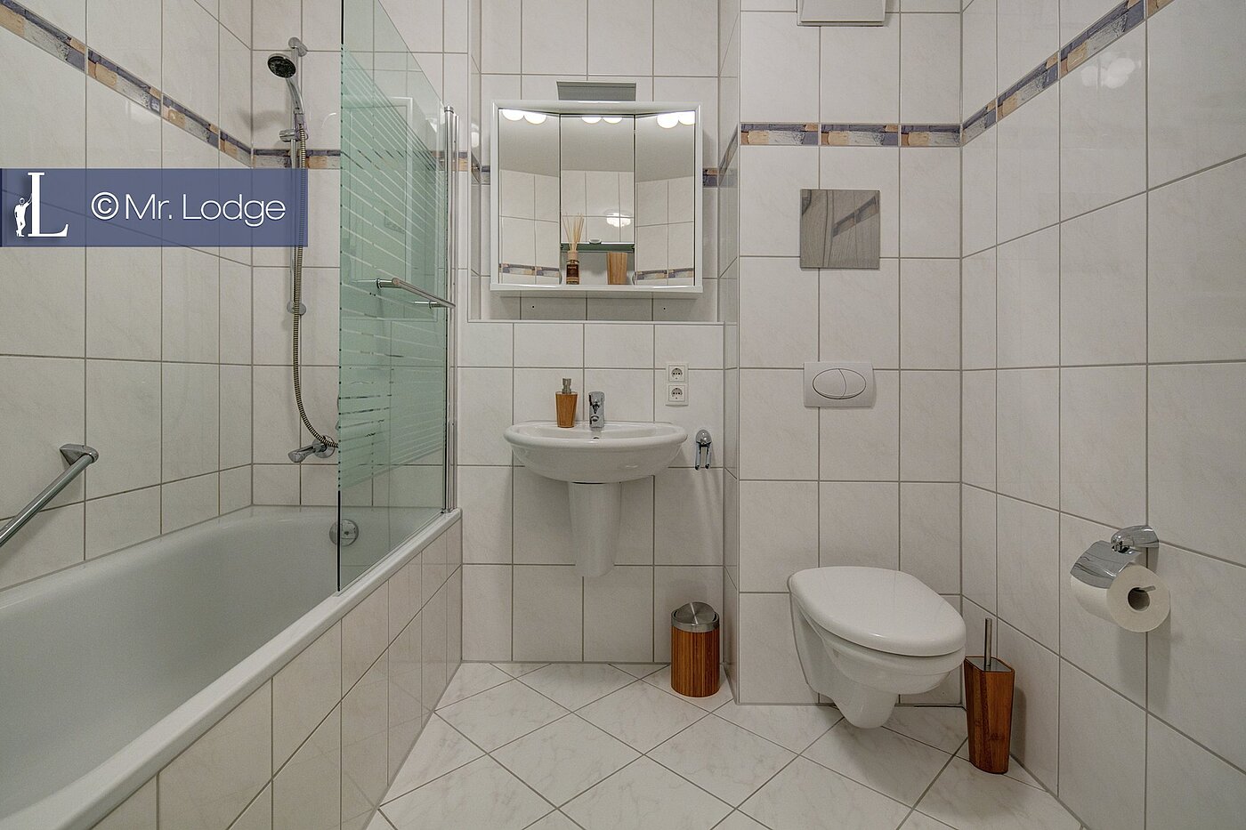 Etagenwohnung mit 1 Zimmer | München-Thalkirchen | 1705ML8 | Bad mit Badewanne
