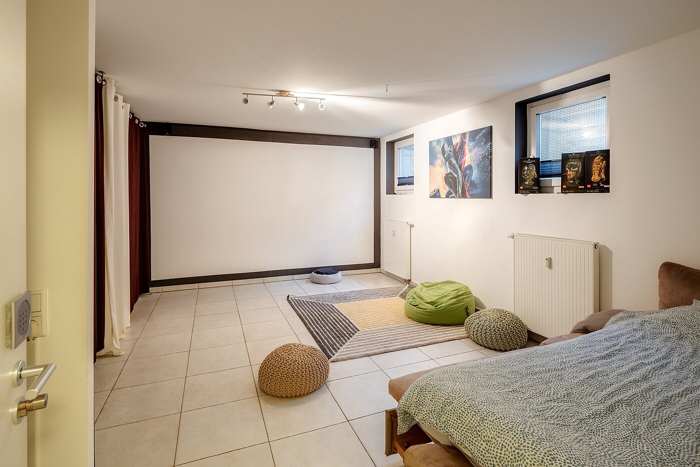 Doppelhaushälfte mit 5 Zimmern | Unterföhring | 70119 | Großer Hobbyraum...