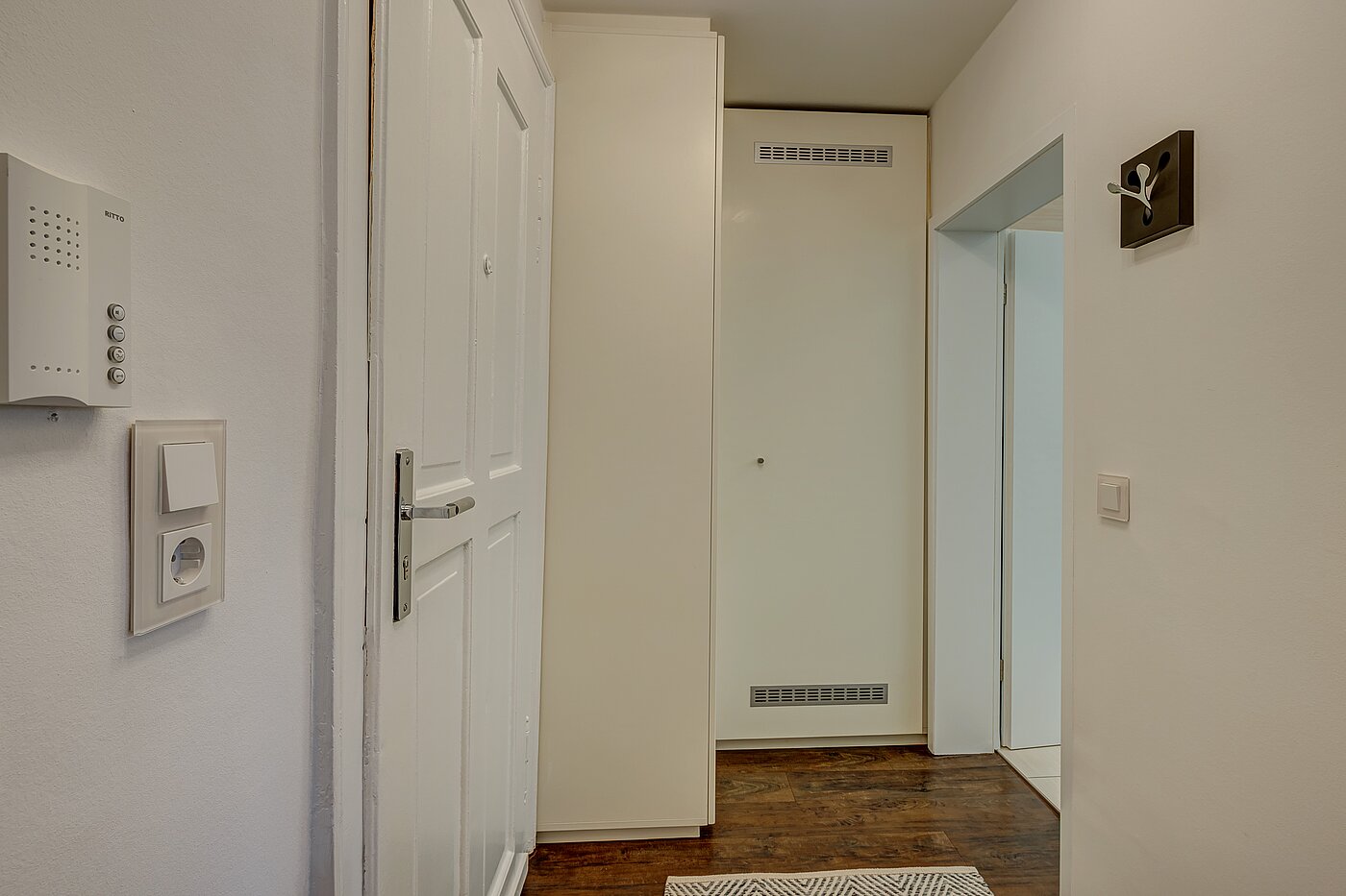 Etagenwohnung mit 1 Zimmer | München-Neuhausen | 70235 | ... mit Garderobenschrank
