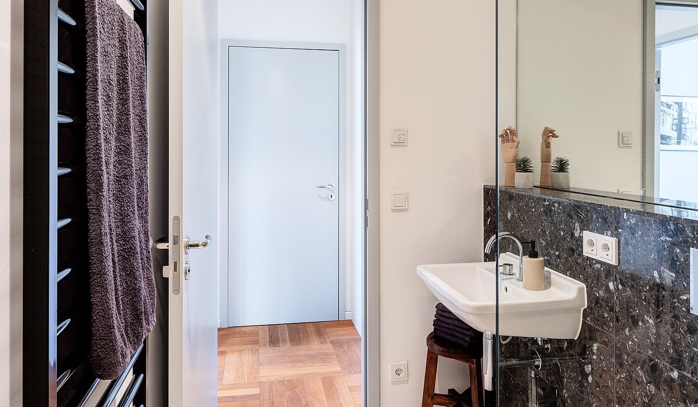 Etagenwohnung mit 2 Zimmern | München-Schwabing | 70195 | ...modernem Design...