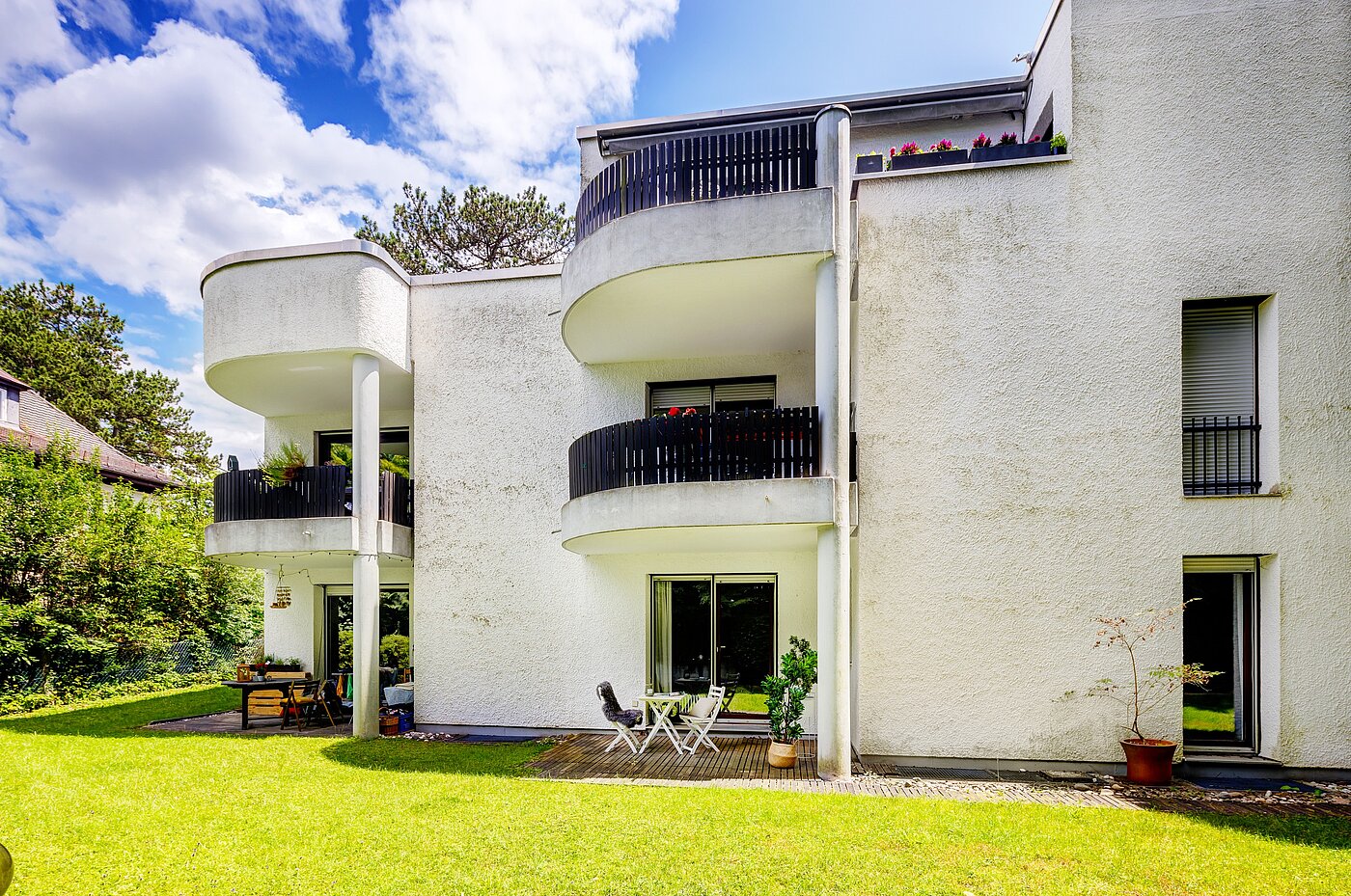 Erdgeschosswohnung mit 2.5 Zimmern | München-Harlaching | 70018 | Gartenansicht