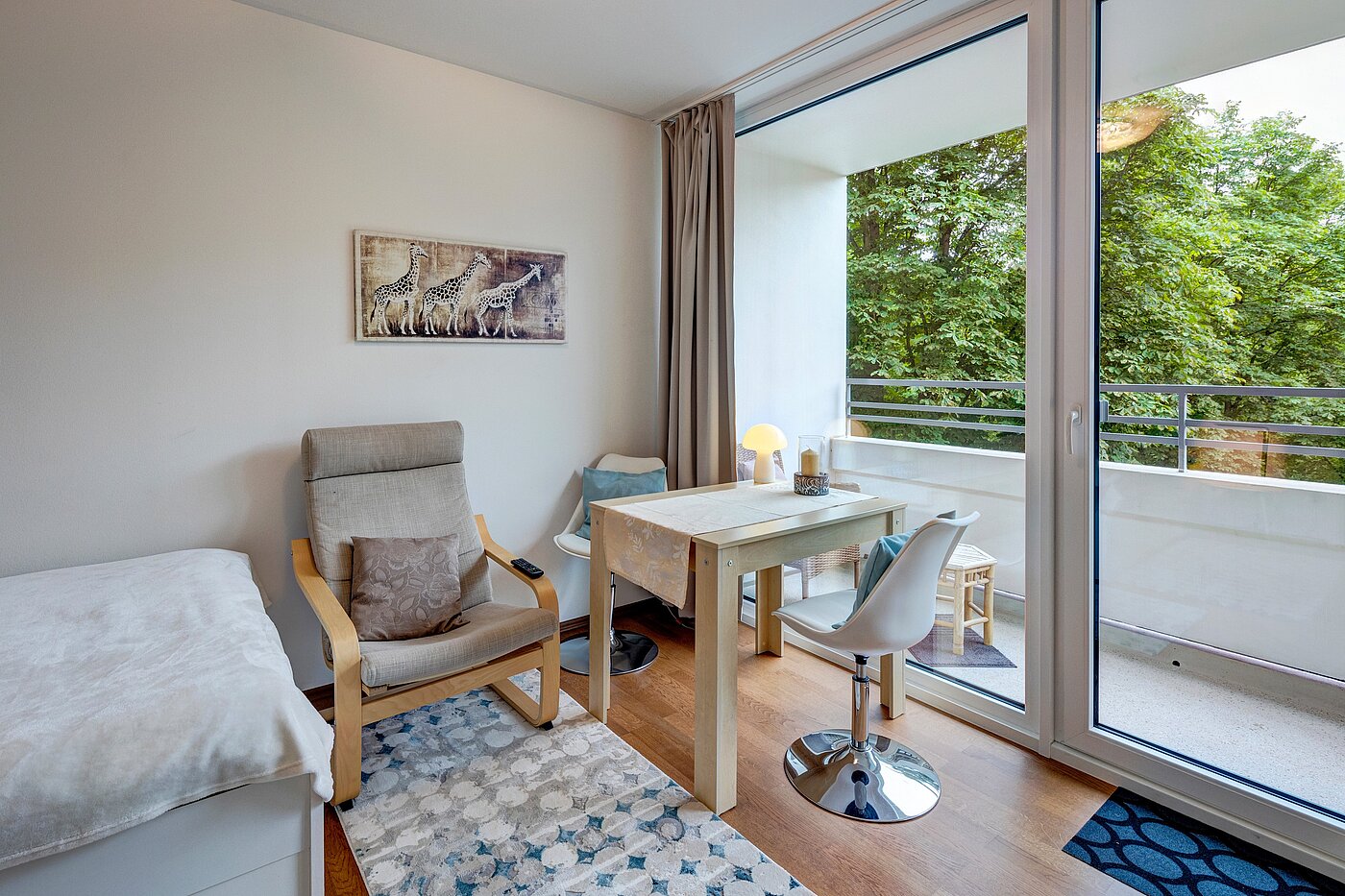 Etagenwohnung mit 1 Zimmer | München-Johanneskirchen | 2204ML7 | Blick zum Essplatz