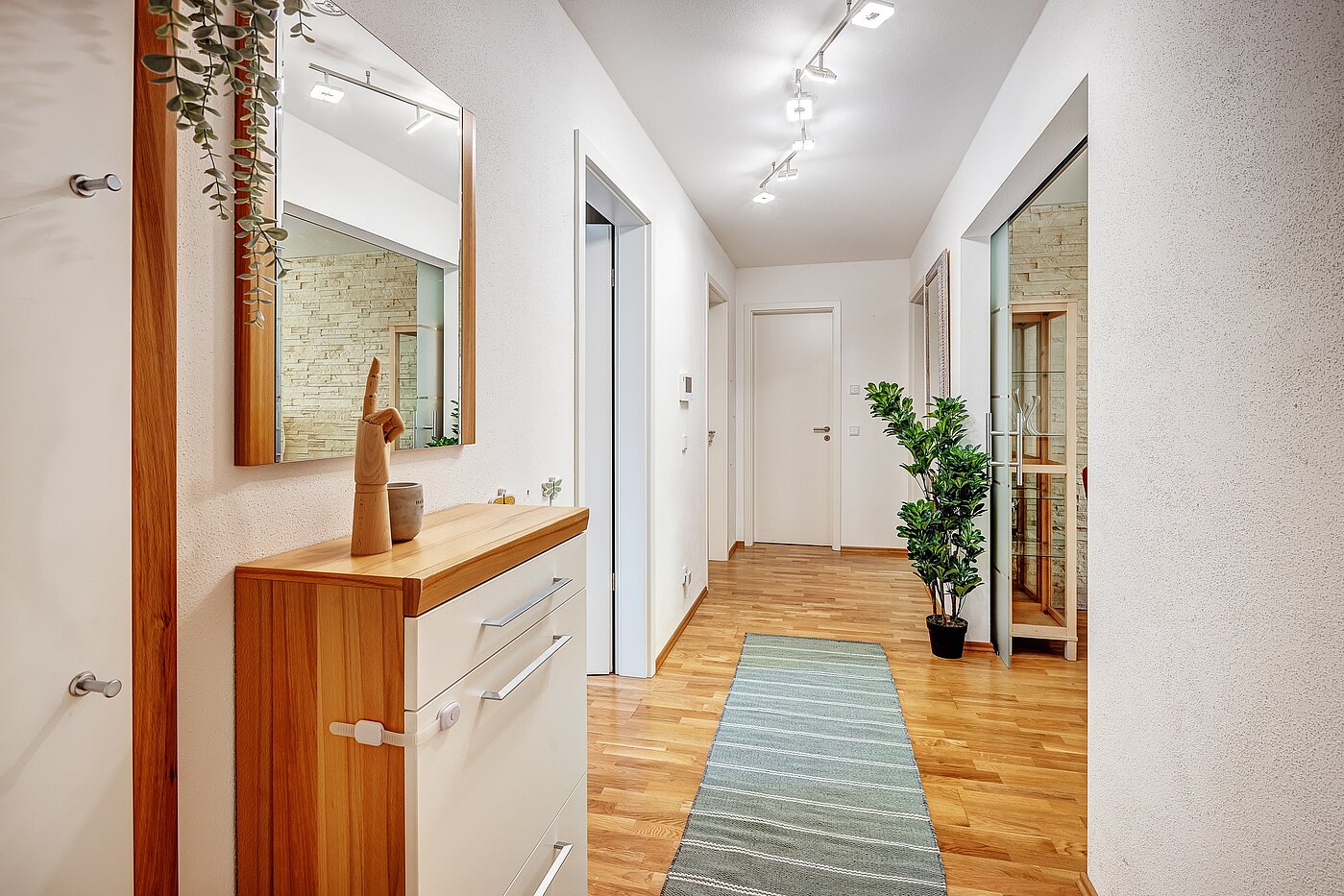 Erdgeschosswohnung mit 3 Zimmern | Wolfratshausen | 2208ML1 | Schöner Eingangsbereich