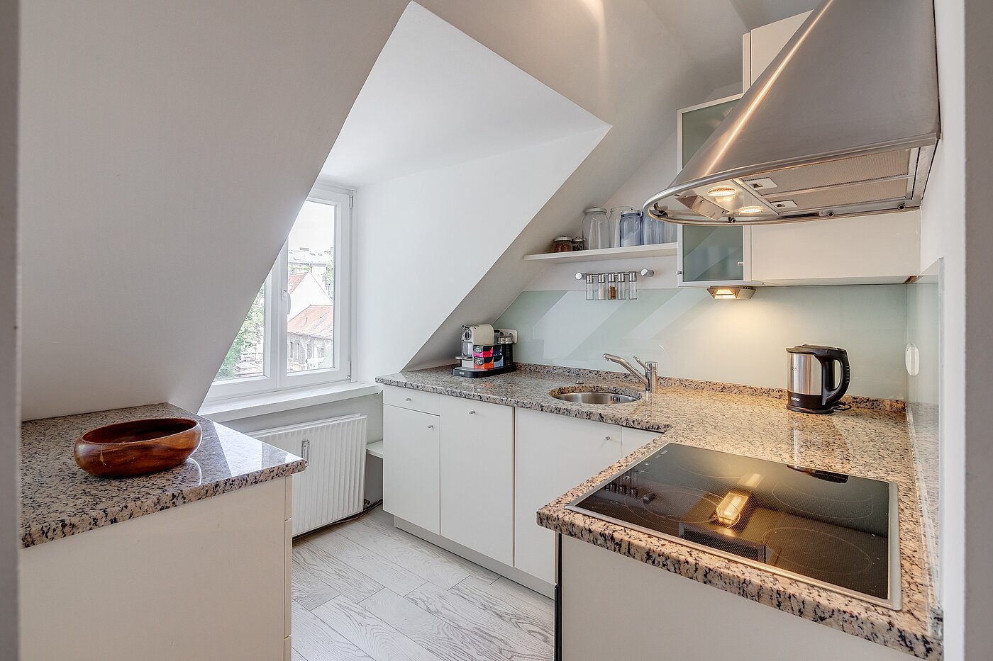 Etagenwohnung mit 2 Zimmern | München-Isarvorstadt | 70089 | Offene Einbauküche