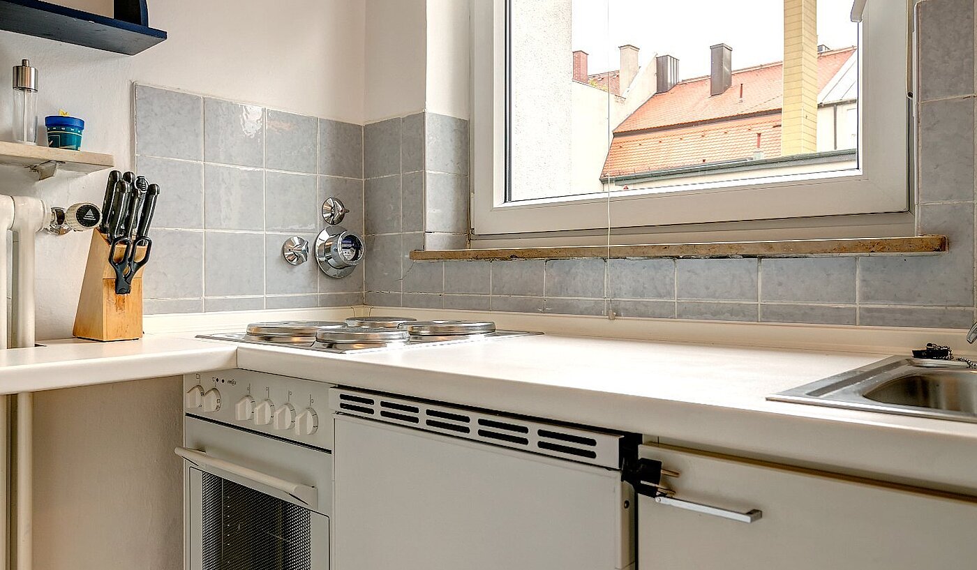 Etagenwohnung mit 1 Zimmer | München-Schwabing | 2106ML1 | Separate Küche mit ...