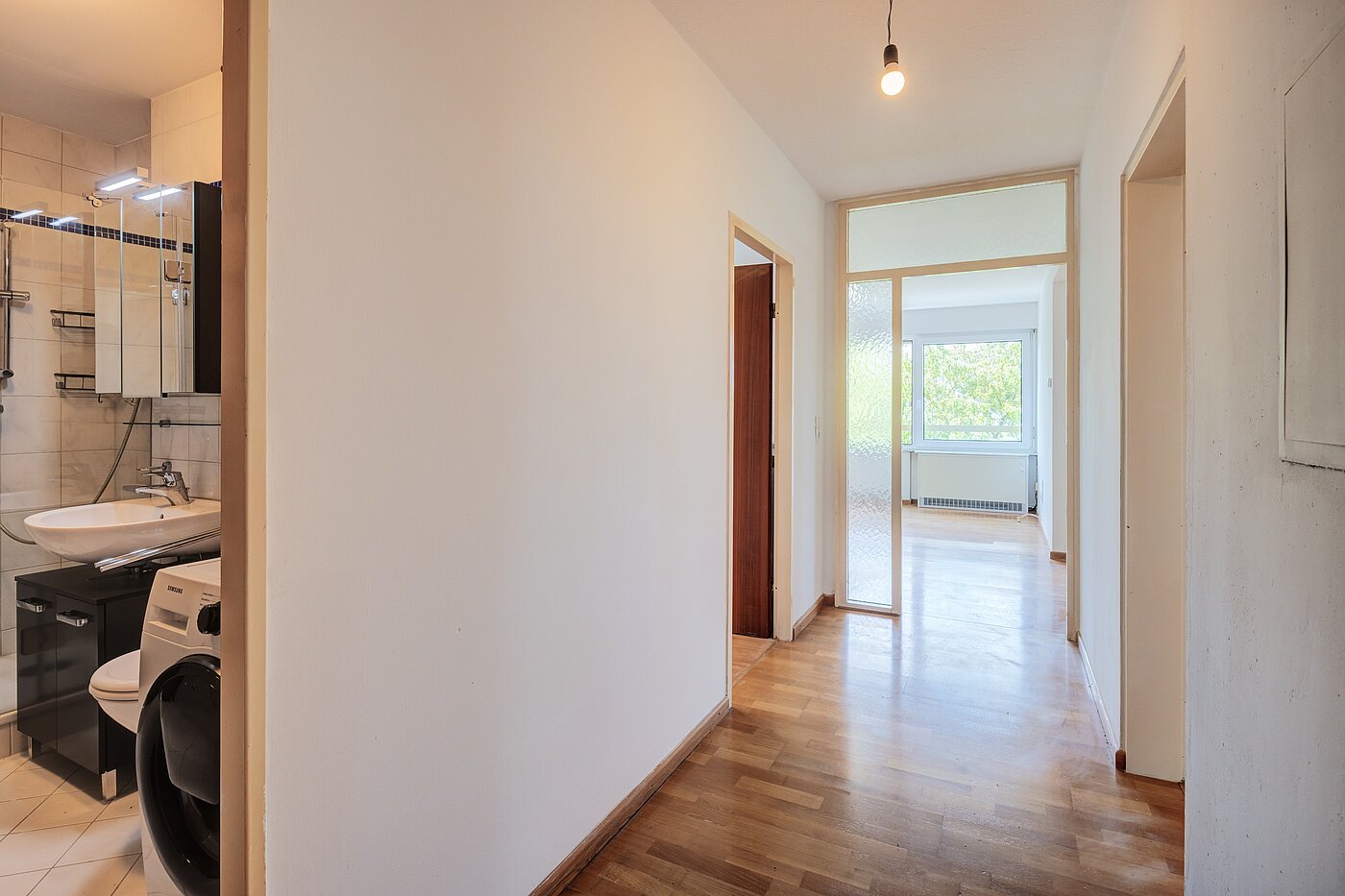 Etagenwohnung mit 2 Zimmern | München-Hadern | 704101 | Flur vom Eingang kommend