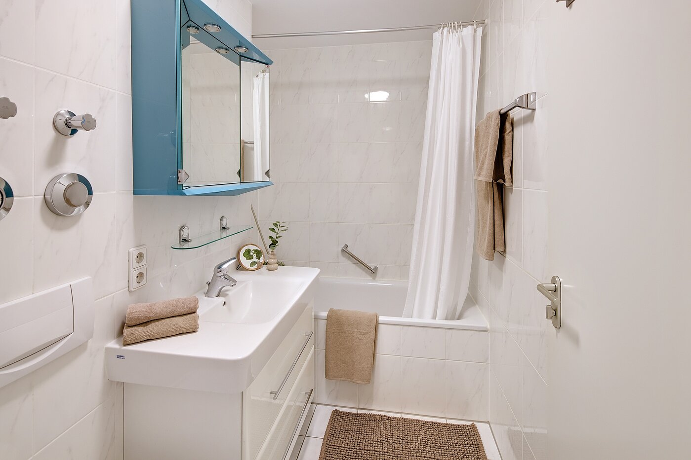 Maisonettewohnung mit 4.5 Zimmern | 70295 | Badzimmer...