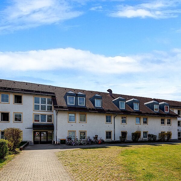 Alt-Riem: Top Kapitalanlage - möbliertes Apartment