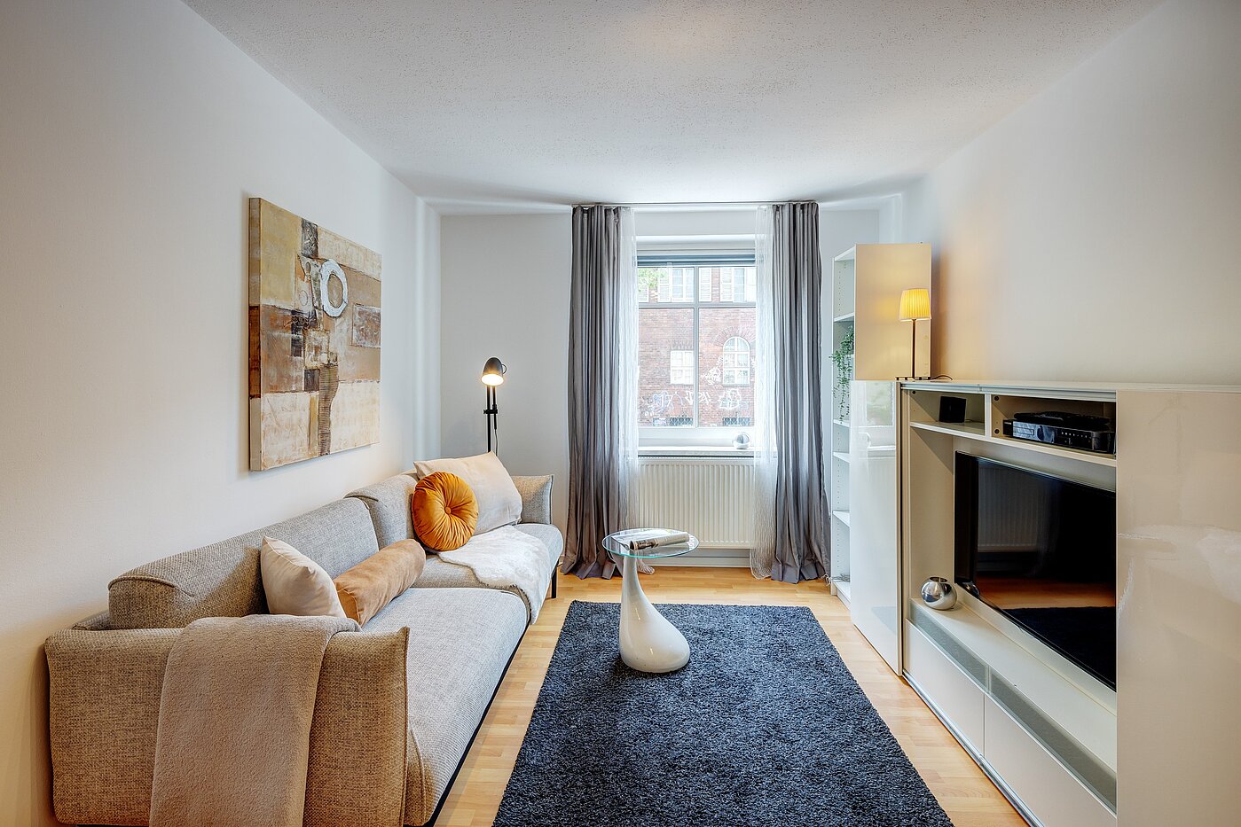 Etagenwohnung mit 2.5 Zimmern | München-Isarvorstadt | 70121 | Wohnzimmer...