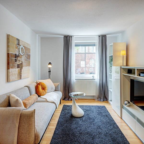Isarvorstadt: Möblierte 2,5-Zimmer Wohnung