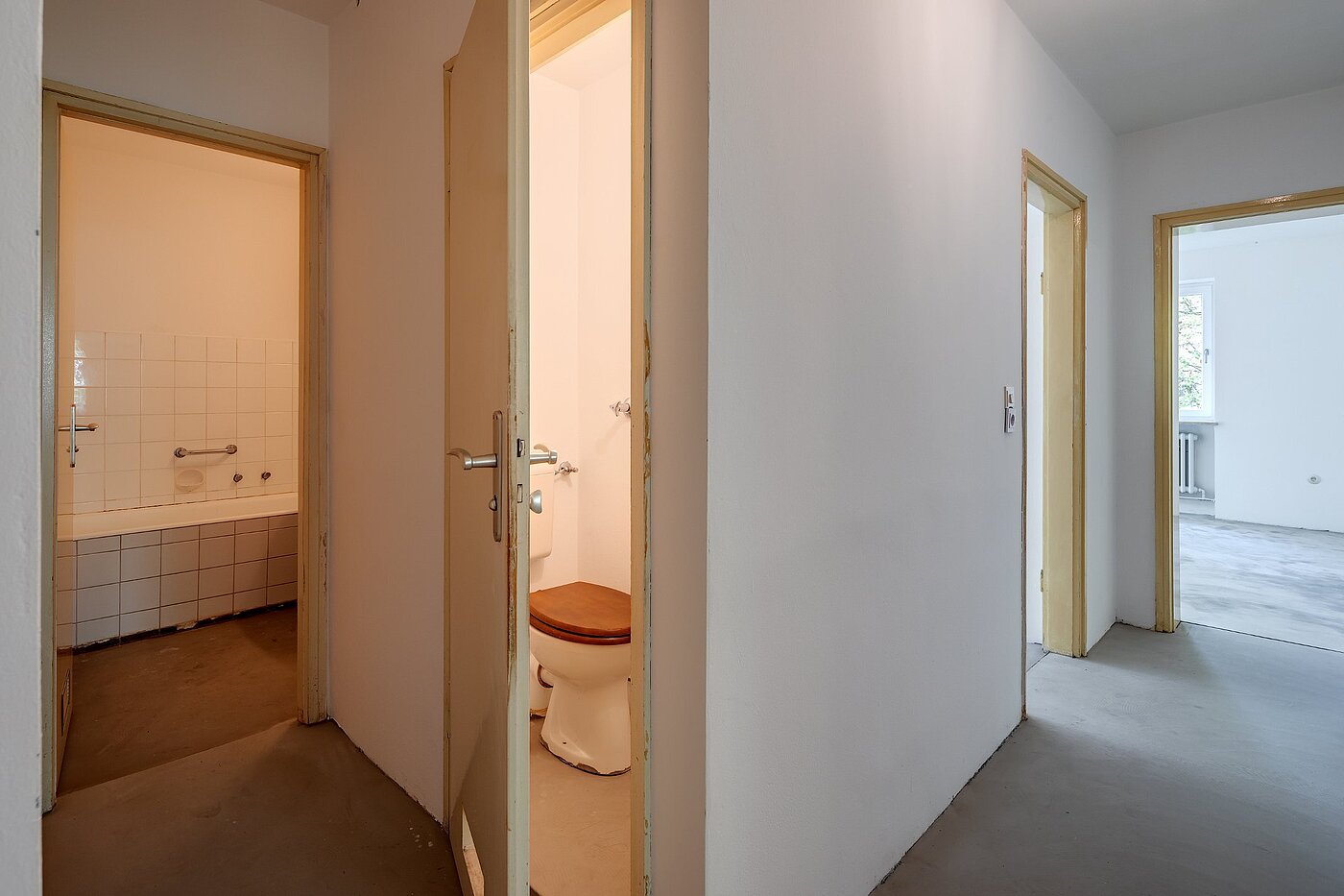 Etagenwohnung mit 4 Zimmern | München-Aubing | 1904ML4 | Bad und Gäste-WC