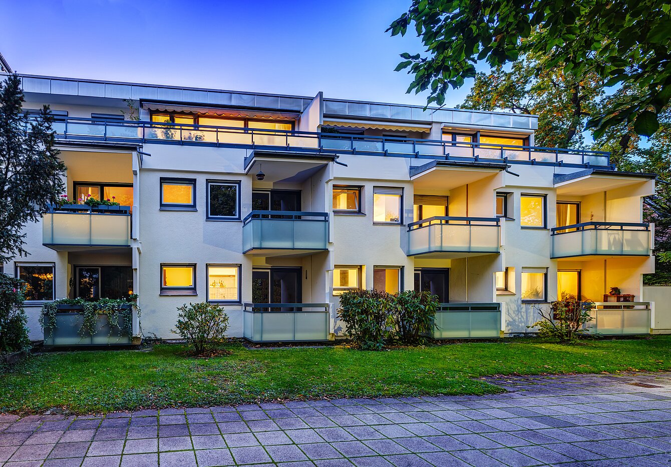 Etagenwohnung mit 1.5 Zimmern | München-Sendling-Westpark | 2207ML4 | Blaue_Stunde