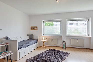 Feldmoching: Möbliertes 1-Zimmer Apartment nähe Lerchenauer See - bald frei