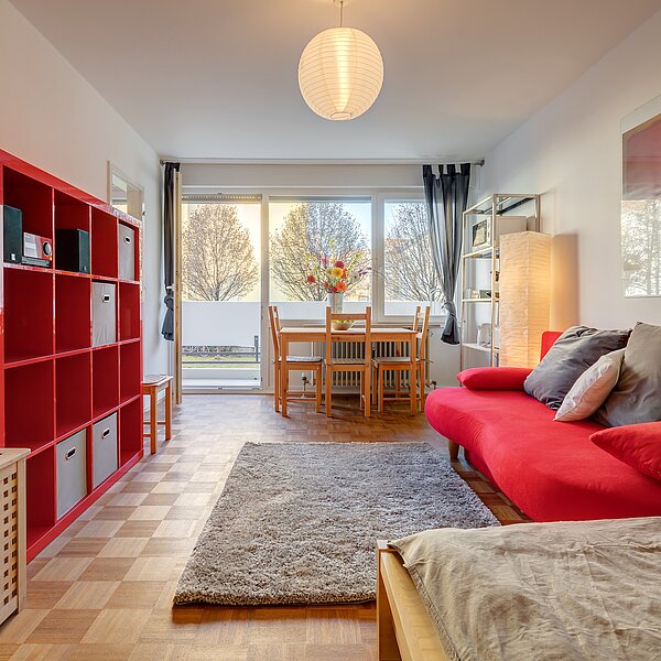 Neuhausen: 1-Zimmer Apartment in zentraler Lage