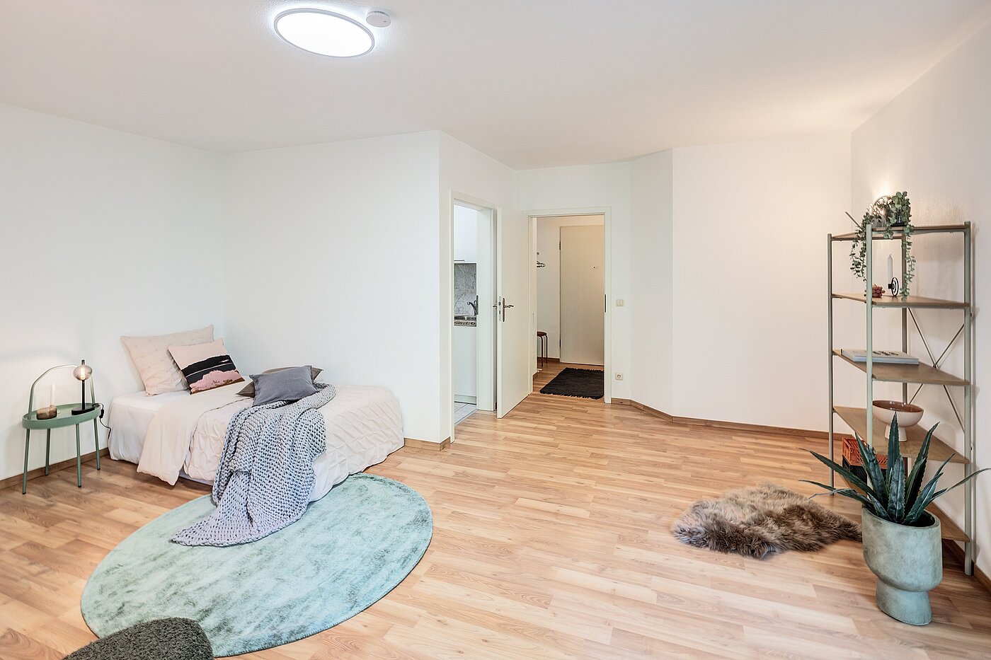 Etagenwohnung mit 1 Zimmer | München-Schwabing | 70249 | Reizendes Apartment mit Platz zum...