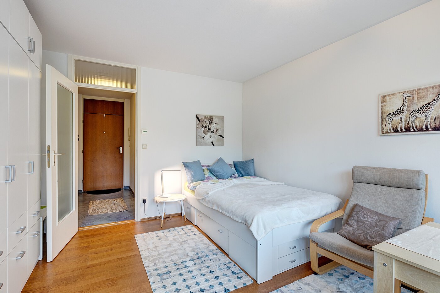 Etagenwohnung mit 1 Zimmer | München-Johanneskirchen | 2204ML7 | Blick zum Bett