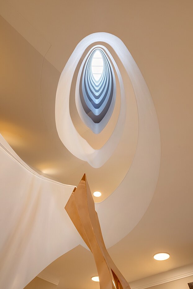 Etagenwohnung mit 3 Zimmern | 70046 | Beeindruckendes Treppenauge