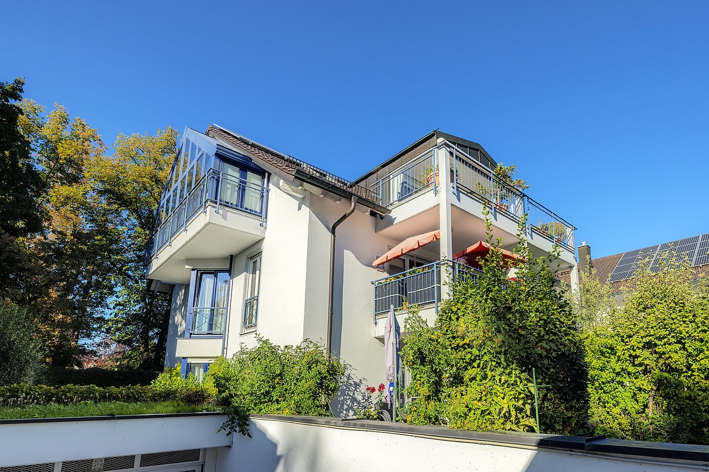 Dachgeschosswohnung mit 3 Zimmern | 70501 | Blick von unten...