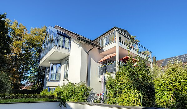 Dachgeschosswohnung mit 3 Zimmern | 70501 | Blick von unten...