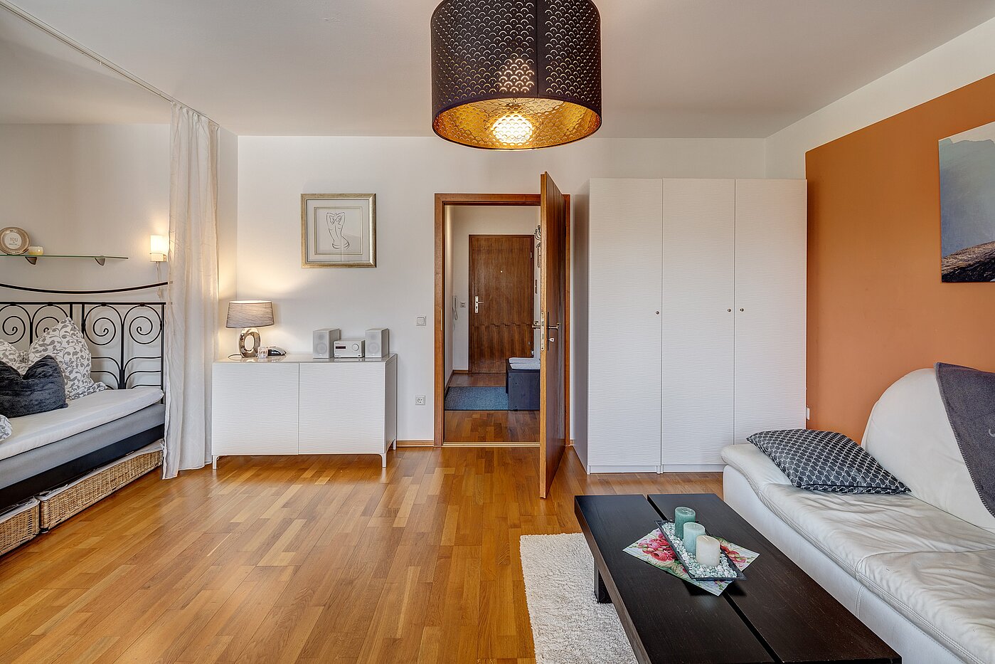 Etagenwohnung mit 1 Zimmer | München-Bogenhausen | 70070 | Hell & gemütlich