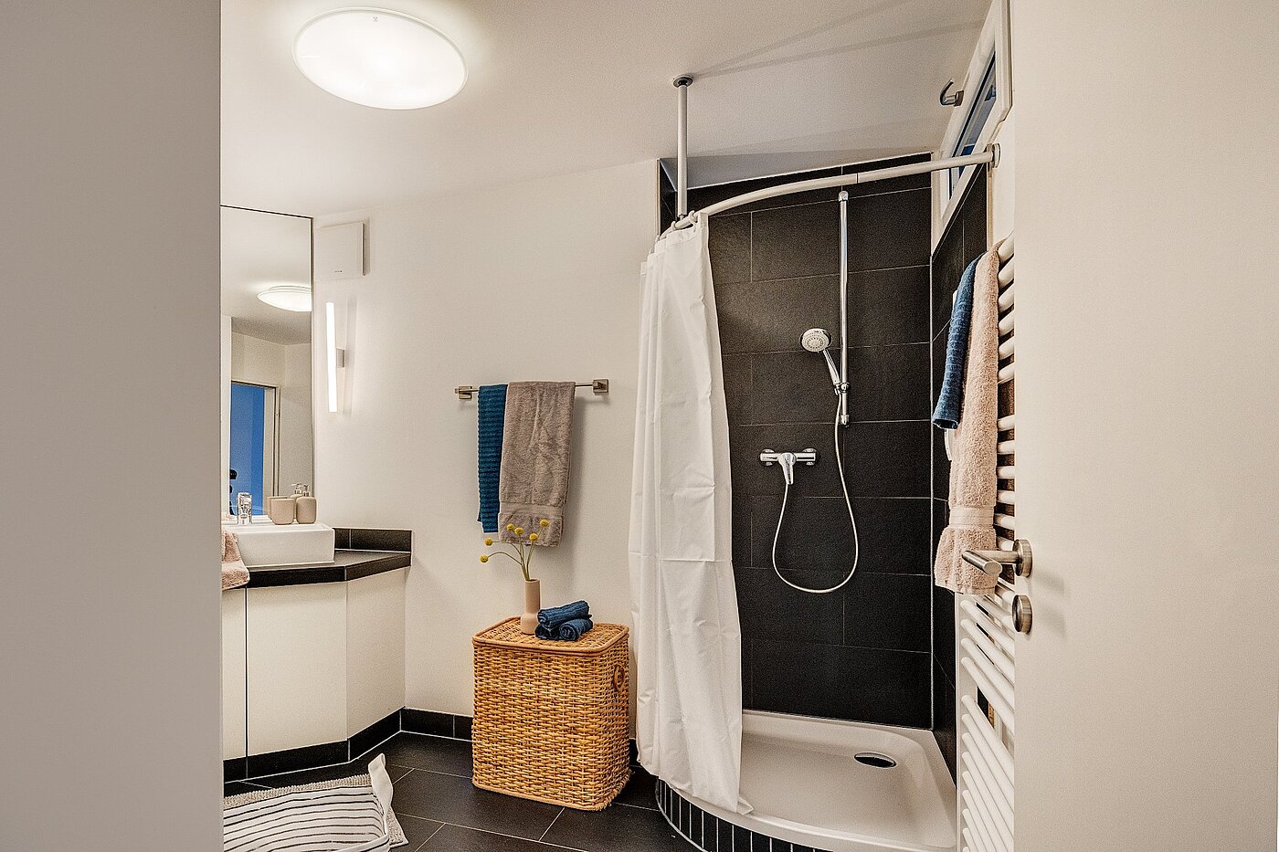 Etagenwohnung mit 1 Zimmer | München-Freimann | 2105ML4 | ...mit Viertelkreisdusche