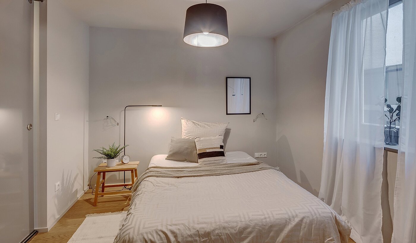 Hochparterre mit 2 Zimmern | München-Lehel | 2012ML1 | Gemütliches Schlafzimmer...