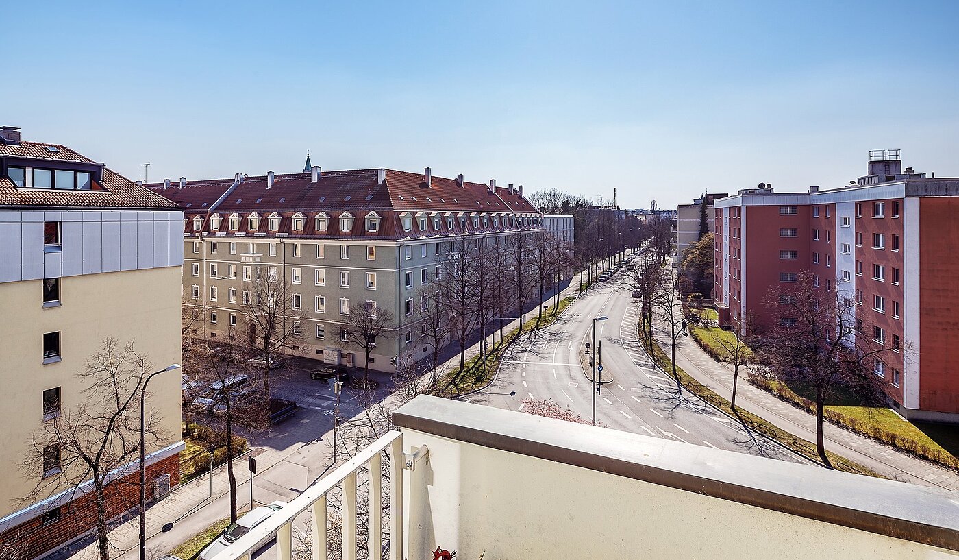 Etagenwohnung mit 2 Zimmern | München-Sendling-Westpark | 2003ML10 | ...Balkon Richtung Süden