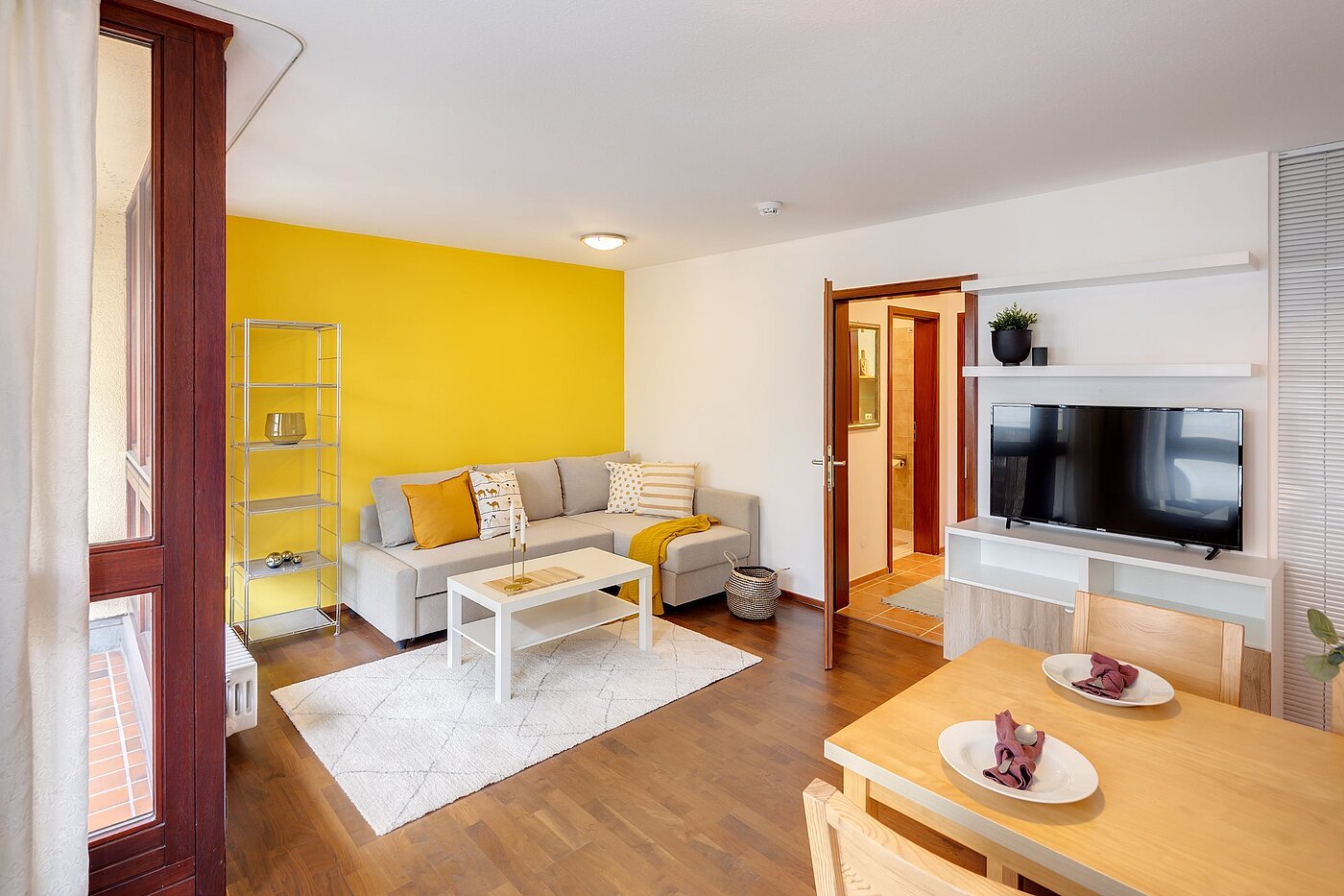 Etagenwohnung mit 2 Zimmern | München-Neuhausen | 2012ML5 | ...heller Wohnbereich