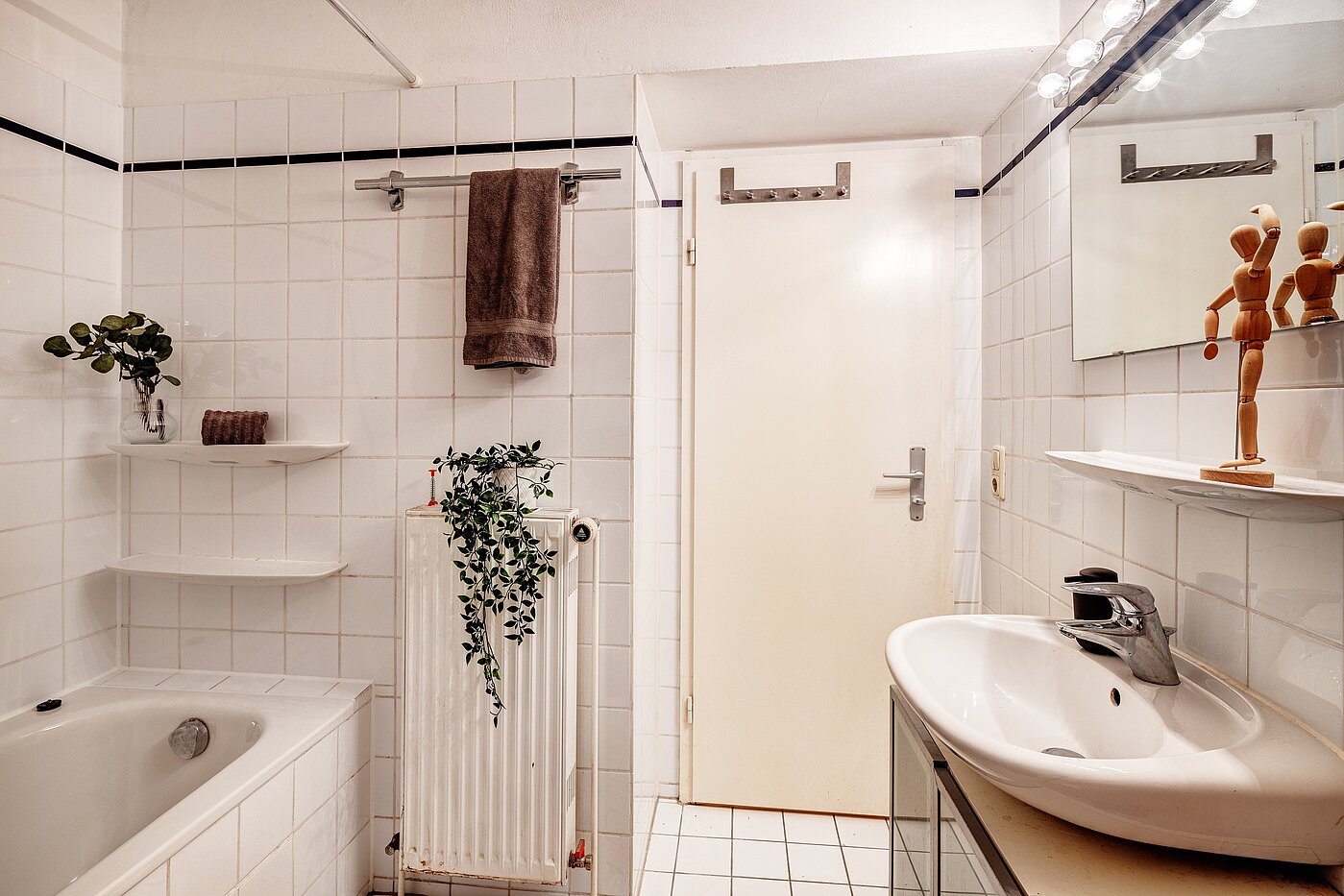 Etagenwohnung mit 2.5 Zimmern | München-Sendling | 70067 | Bad mit Badewanne...