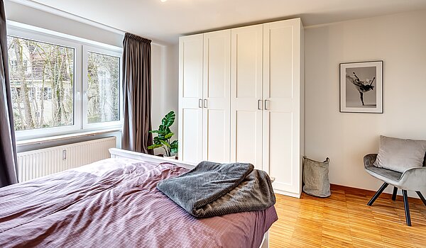 Etagenwohnung mit 3.5 Zimmern | 70284 | Schlafzimmer