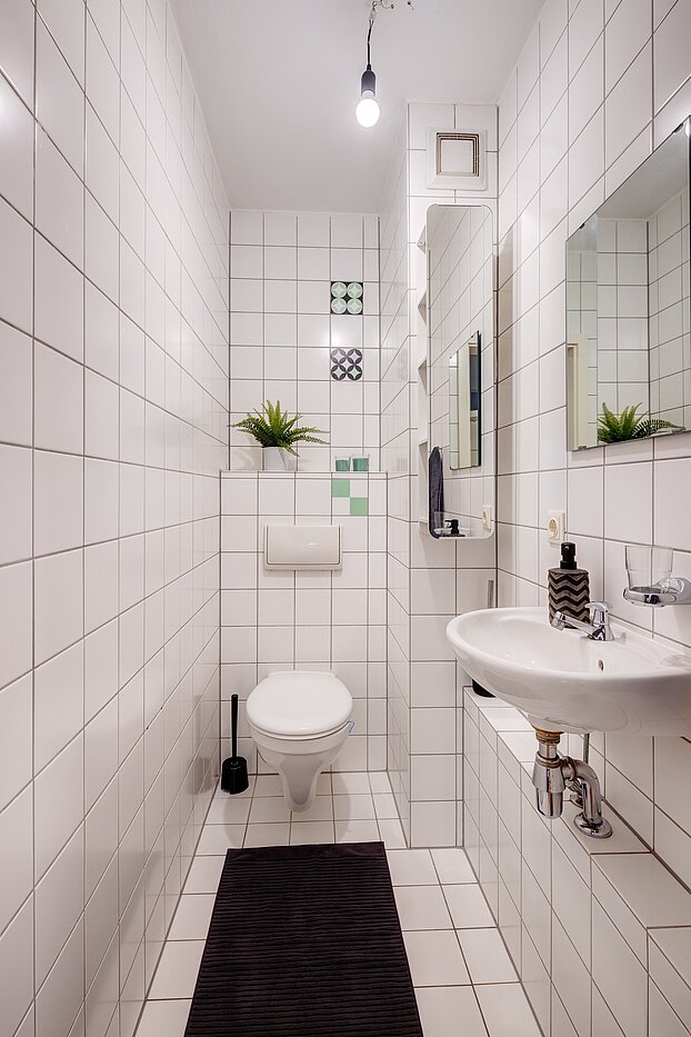 Etagenwohnung mit 3 Zimmern | München-Bogenhausen | 70085 | Separates Gäste-WC