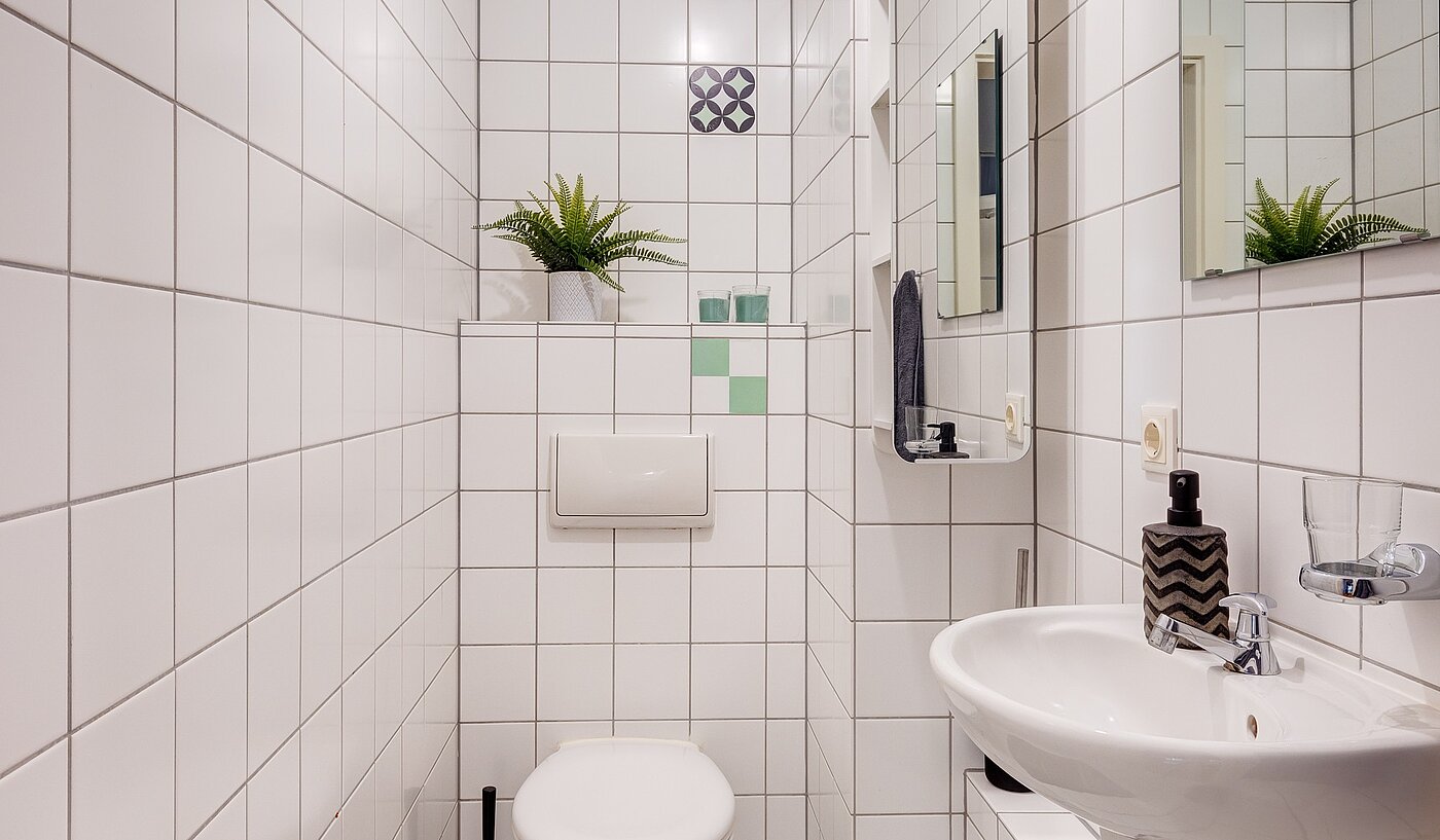 Etagenwohnung mit 3 Zimmern | München-Bogenhausen | 70085 | Separates Gäste-WC