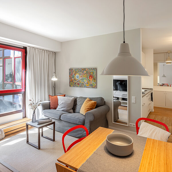 Solln: 2-Zimmer Wohnung in denkmalgeschütztem Architektenhaus -frei-