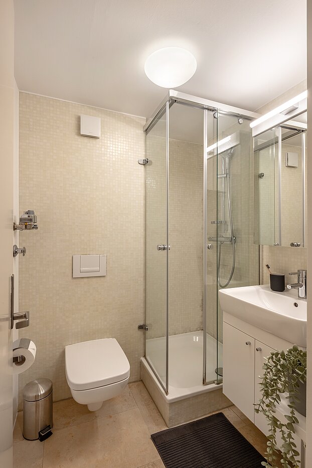 Etagenwohnung mit 2 Zimmern | München-Solln | 704181 | ...mit Dusche