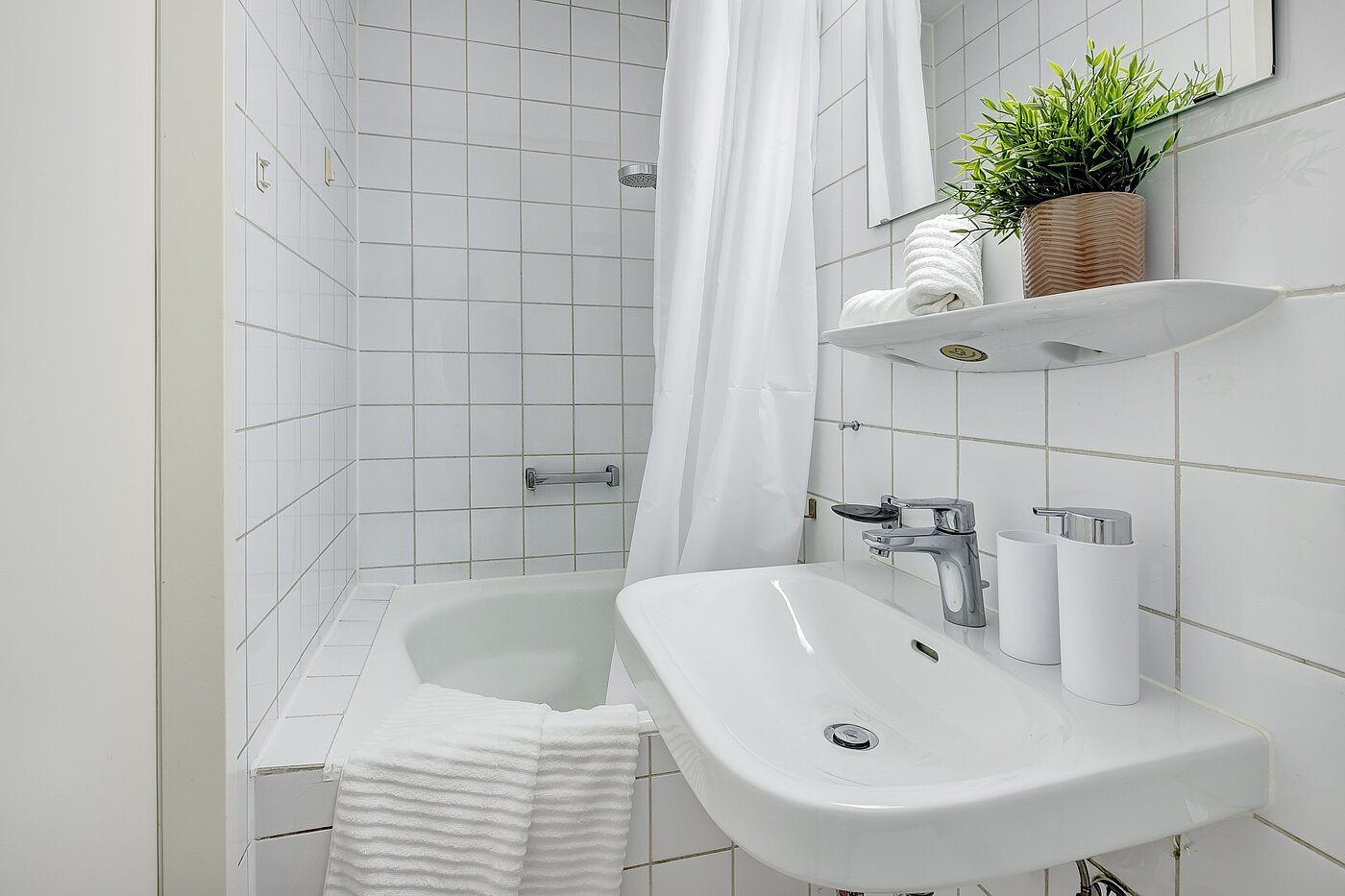 Etagenwohnung mit 1 Zimmer | München-Maxvorstadt | 2110ML7 | ...Sitzdusche