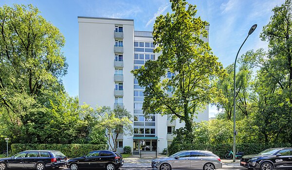 Etagenwohnung mit 2 Zimmern | München-Bogenhausen | 70142 | Eingangsbereich
