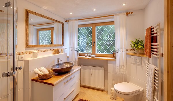 Erdgeschosswohnung mit 2.5 Zimmern | Kreuth | 701351 | Bad