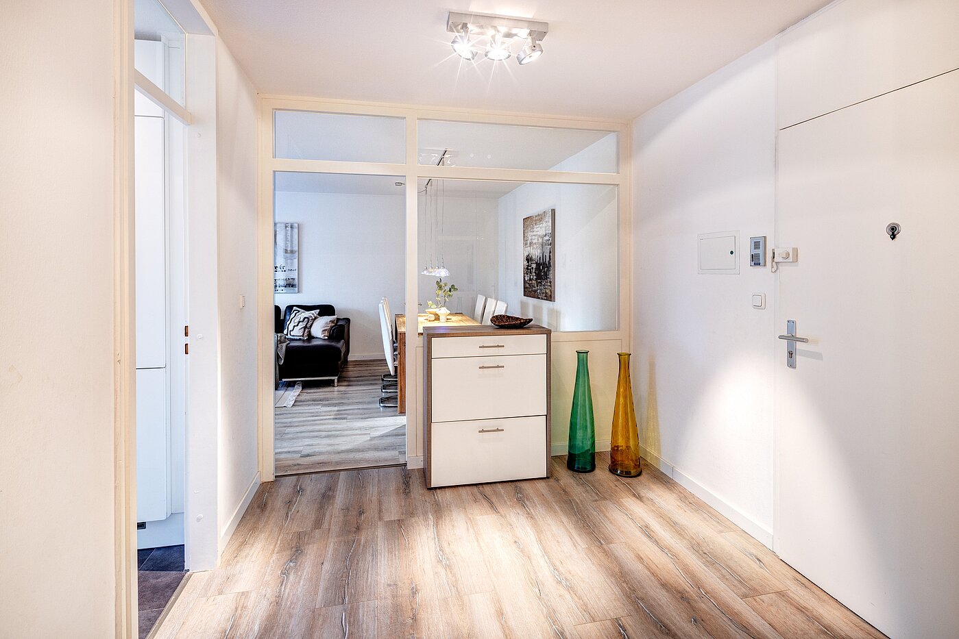Etagenwohnung mit 3.5 Zimmern | München-Bogenhausen | 70267 | ...Eingangsbereich