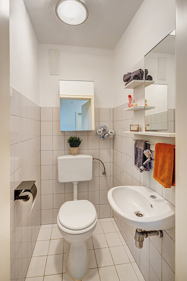 Etagenwohnung mit 3 Zimmern | München-Trudering | 70443 | Separate Toilette