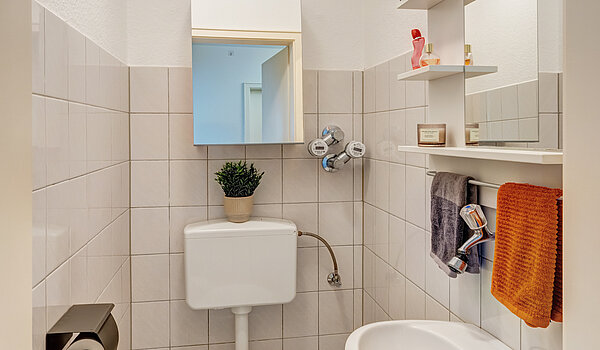 Etagenwohnung mit 3 Zimmern | München-Trudering | 70443 | Separate Toilette