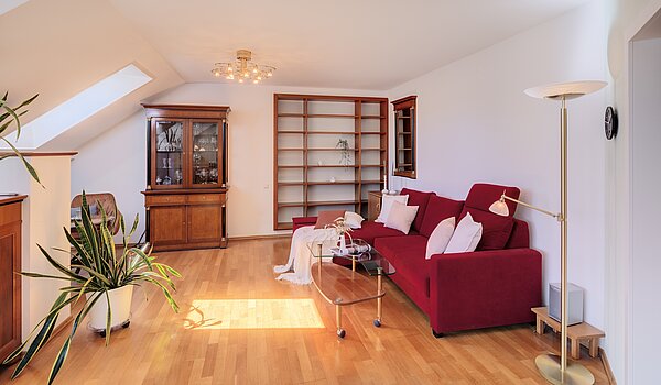 Dachgeschosswohnung mit 3 Zimmern | 70501 | ...Wohnen